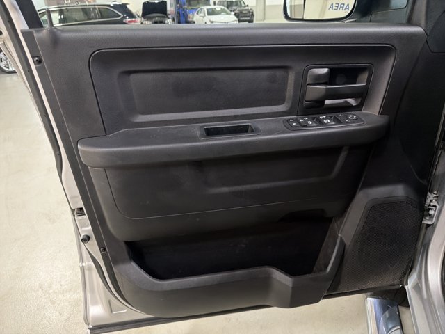 Used 2017 RAM 2500 Tradesman w/ Chrome Appearance Group AWD/4WD image 17