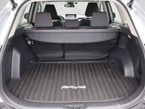 Used 2021 Toyota RAV4 XLE w/ Convenience Package AWD/4WD image 6