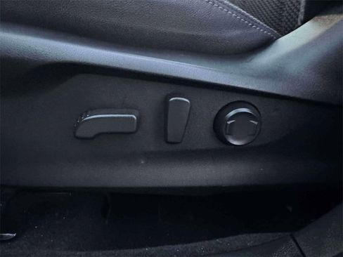 Used 2020 Subaru Forester Premium image 14