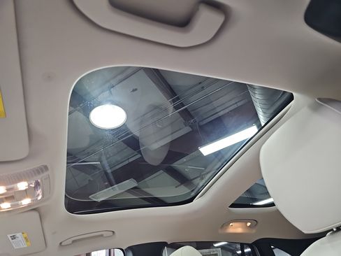 Used 2025 Mercedes-Benz GLA 250 image 31