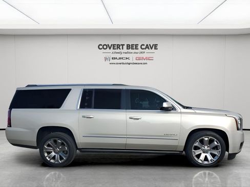 Used 2015 GMC Yukon XL Denali w/ Touring Package image 11