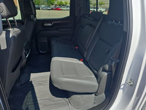 Used 2025 GMC Sierra 1500 SLT w/ SLT Premium Plus Package AWD/4WD image 15