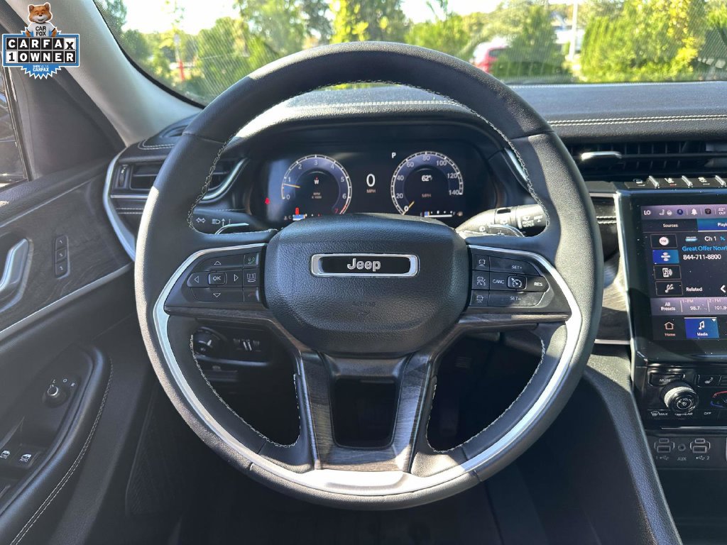 Used 2023 Jeep Grand Cherokee Limited AWD/4WD image 13