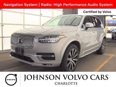 Used 2025 Volvo XC90 B5 Core AWD/4WD image 3