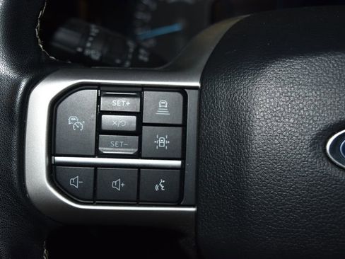 Used 2024 Ford Expedition Max Limited image 9