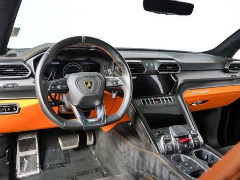 Used 2024 Lamborghini Urus S AWD/4WD image 33
