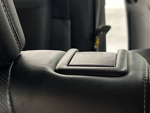Used 2018 Toyota 4Runner Limited w/ Four Season Floor Mat Package AWD/4WD image 20