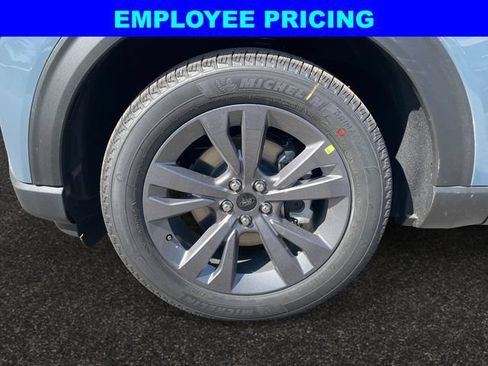 New 2026 Ford Explorer Active w/ Active Comfort Package AWD/4WD image 14
