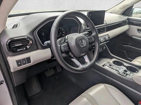 Certified 2024 Honda Pilot EX-L image 9