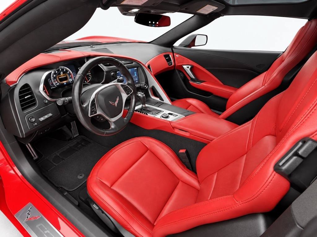 Used 2015 Chevrolet Corvette Stingray Coupe RWD image 9