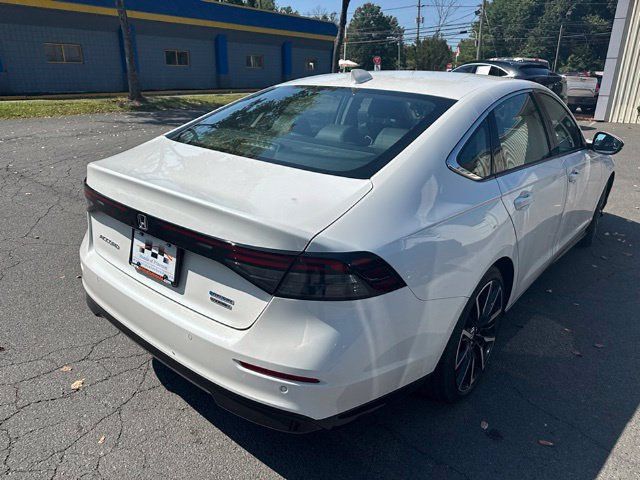 Used 2025 Honda Accord Touring image 6