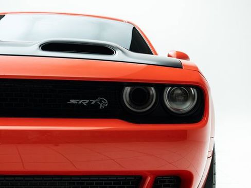 Used 2019 Dodge Challenger SRT Hellcat image 7