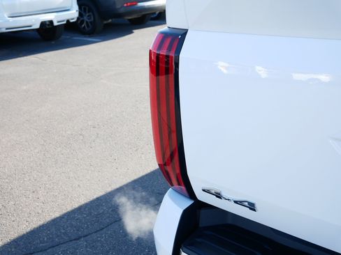 Used 2025 Toyota Tundra Limited image 17