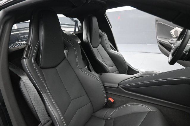 Used 2024 Chevrolet Corvette Z06 RWD image 25