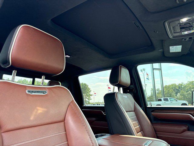 Used 2025 GMC Sierra 2500 Denali Ultimate AWD/4WD image 12