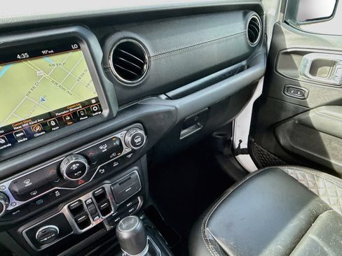 Used 2022 Jeep Wrangler Unlimited Sahara AWD/4WD image 24