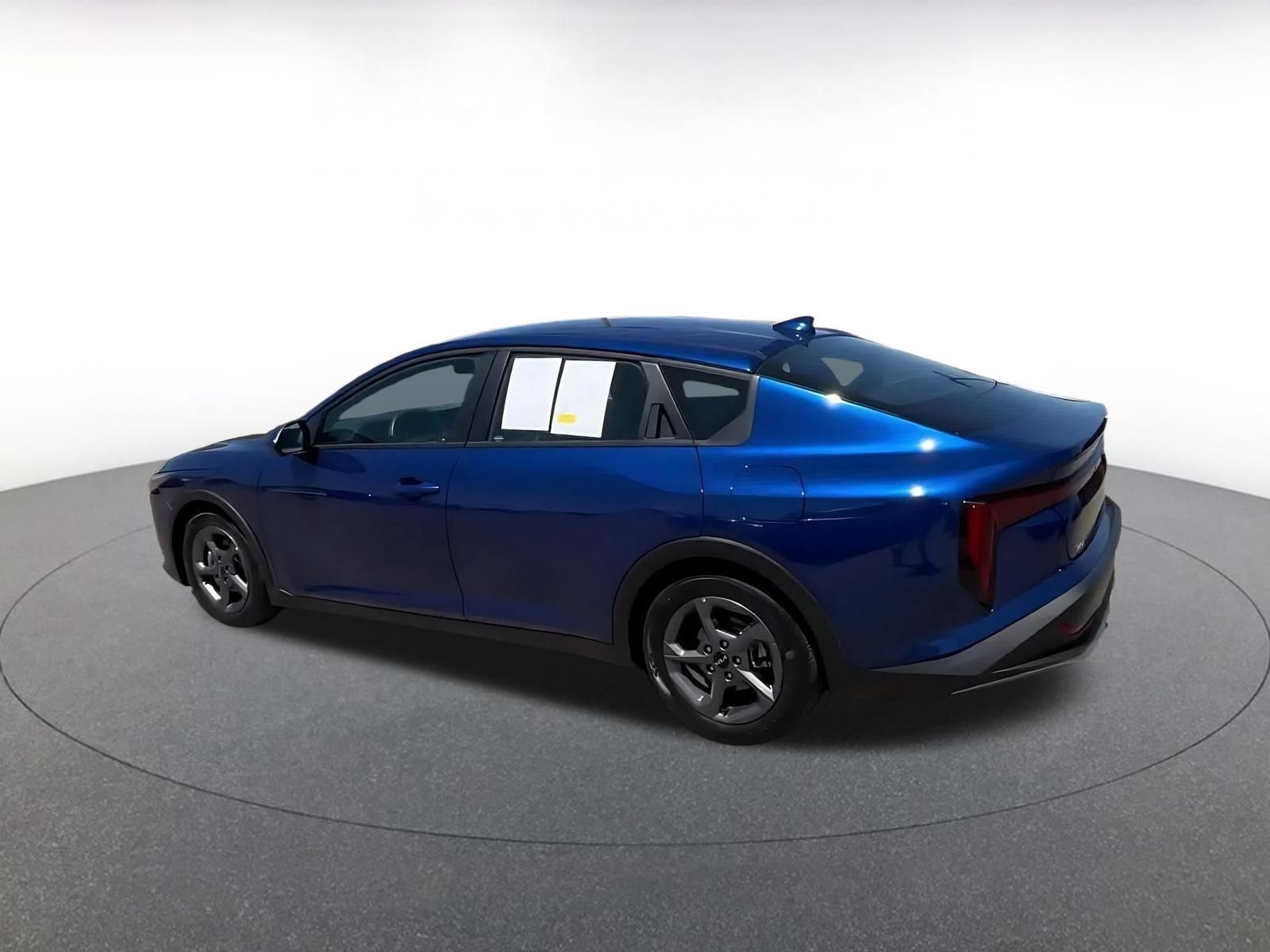 Used 2025 Kia K4 FWD image 9