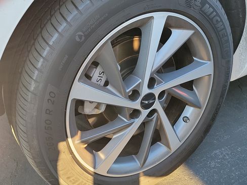 Used 2025 Genesis GV80 2.5T Select image 5