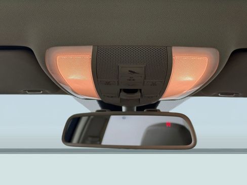 Used 2014 Mercedes-Benz C 250 Luxury image 29