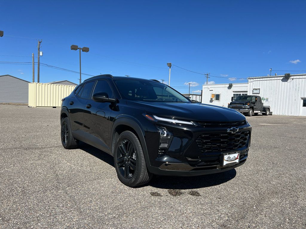 Used 2025 Chevrolet Trax ACTIV w/ Driver Confidence Package FWD image 8