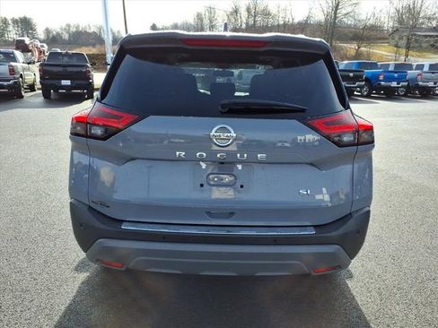 Used 2021 Nissan Rogue SL w/ Premium Package image 5