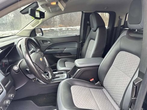 Used 2016 Chevrolet Colorado Z71 w/ Z71 Midnight Edition image 24