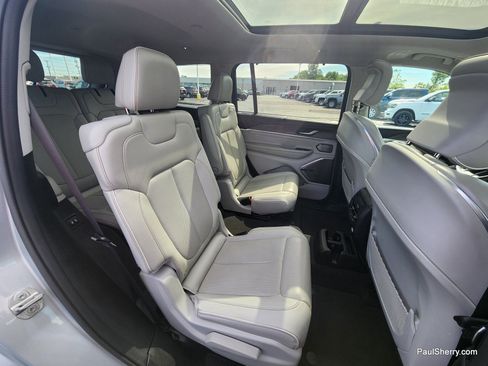 Used 2021 Jeep Grand Cherokee L Overland w/ Luxury Tech Group IV AWD/4WD image 50