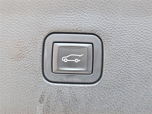 Used 2020 Buick Enclave Avenir w/ Avenir Technology Package image 29