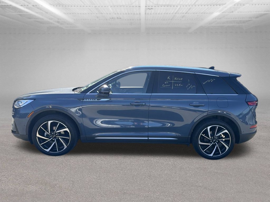 Used 2023 Lincoln Corsair Reserve w/ Equipment Group 202A AWD/4WD image 2