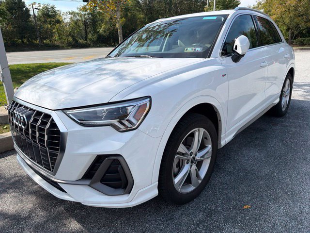Used 2024 Audi Q3 2.0T Premium AWD/4WD image 3