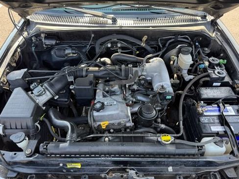 Used 2001 Toyota Tacoma 2WD Xtracab image 25