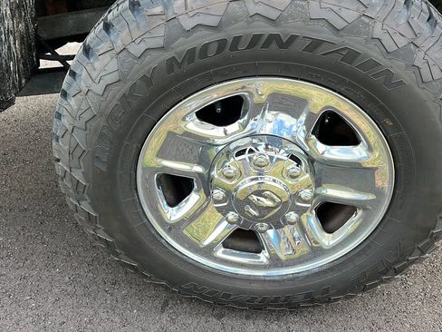 Used 2017 RAM 2500 Tradesman w/ Chrome Appearance Group AWD/4WD image 30