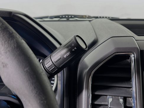 Used 2016 Ford F150 XLT AWD/4WD image 24
