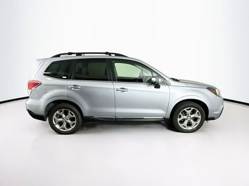 Used 2018 Subaru Forester 2.5i Touring w/ Popular Package #2 AWD/4WD image 10