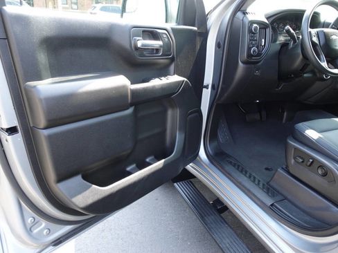 Used 2023 Chevrolet Silverado 1500 Custom AWD/4WD image 15