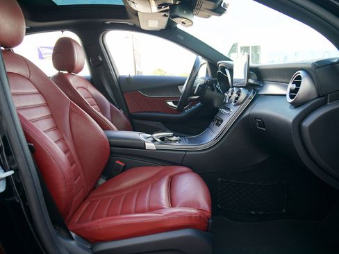 Used 2015 Mercedes-Benz C 400 4MATIC image 34