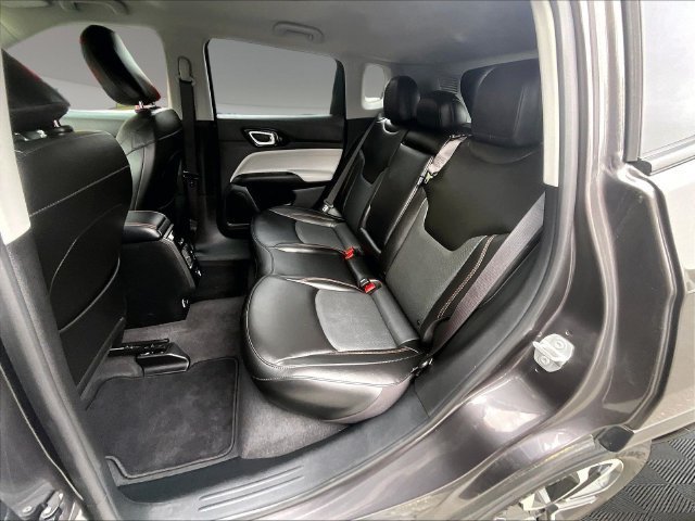 Used 2022 Jeep Compass Limited AWD/4WD image 21