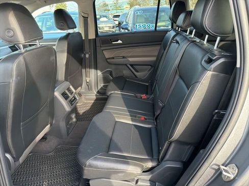 Certified 2023 Volkswagen Atlas SE w/ Black Wheel Package image 14