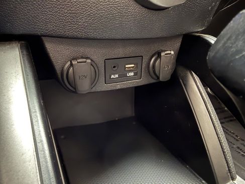 Used 2016 Hyundai Veloster w/ Option Group 03 image 33