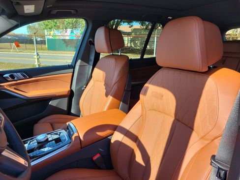 New 2026 BMW X5 xDrive40i w/ Executive Package image 16