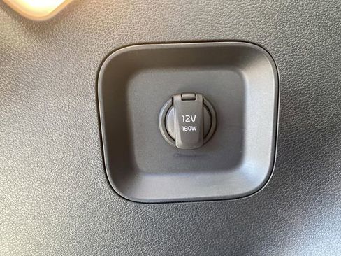 Used 2023 Kia Sportage EX image 16