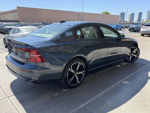 Used 2025 Volvo S60 B5 Plus w/ Climate Package FWD image 4