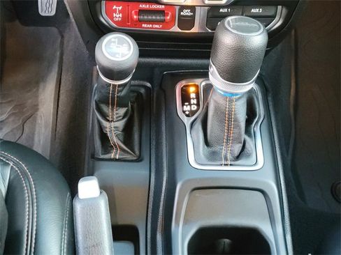 Used 2021 Jeep Gladiator Mojave image 24