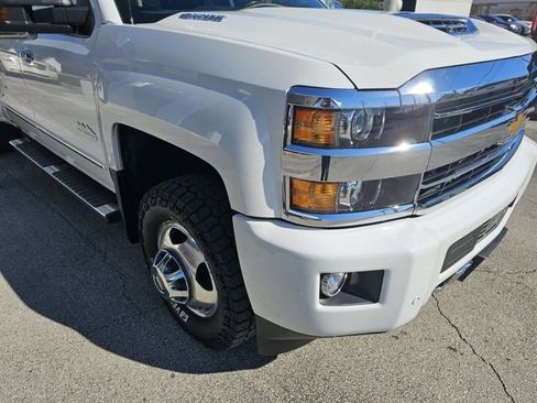 Used 2019 Chevrolet Silverado 3500 High Country w/ Duramax Plus Package image 10