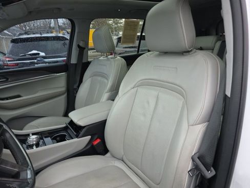 Used 2022 Jeep Grand Cherokee L Overland image 3