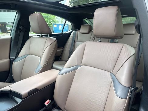 Used 2023 Lexus ES 350 w/ Premium Package FWD image 14