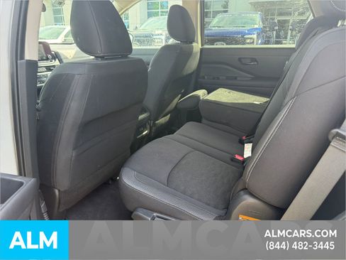 Used 2025 Nissan Pathfinder SV FWD image 9