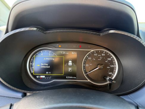 Used 2023 Nissan Versa SV image 11