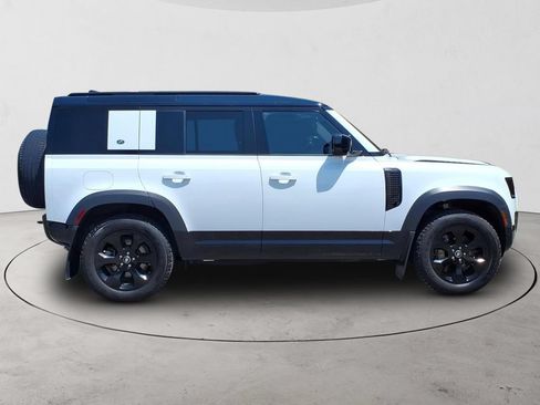 Used 2023 Land Rover Defender 110 X-Dynamic SE AWD/4WD image 4