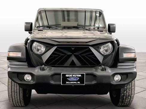 Used 2019 Jeep Wrangler Unlimited Sport S AWD/4WD image 3